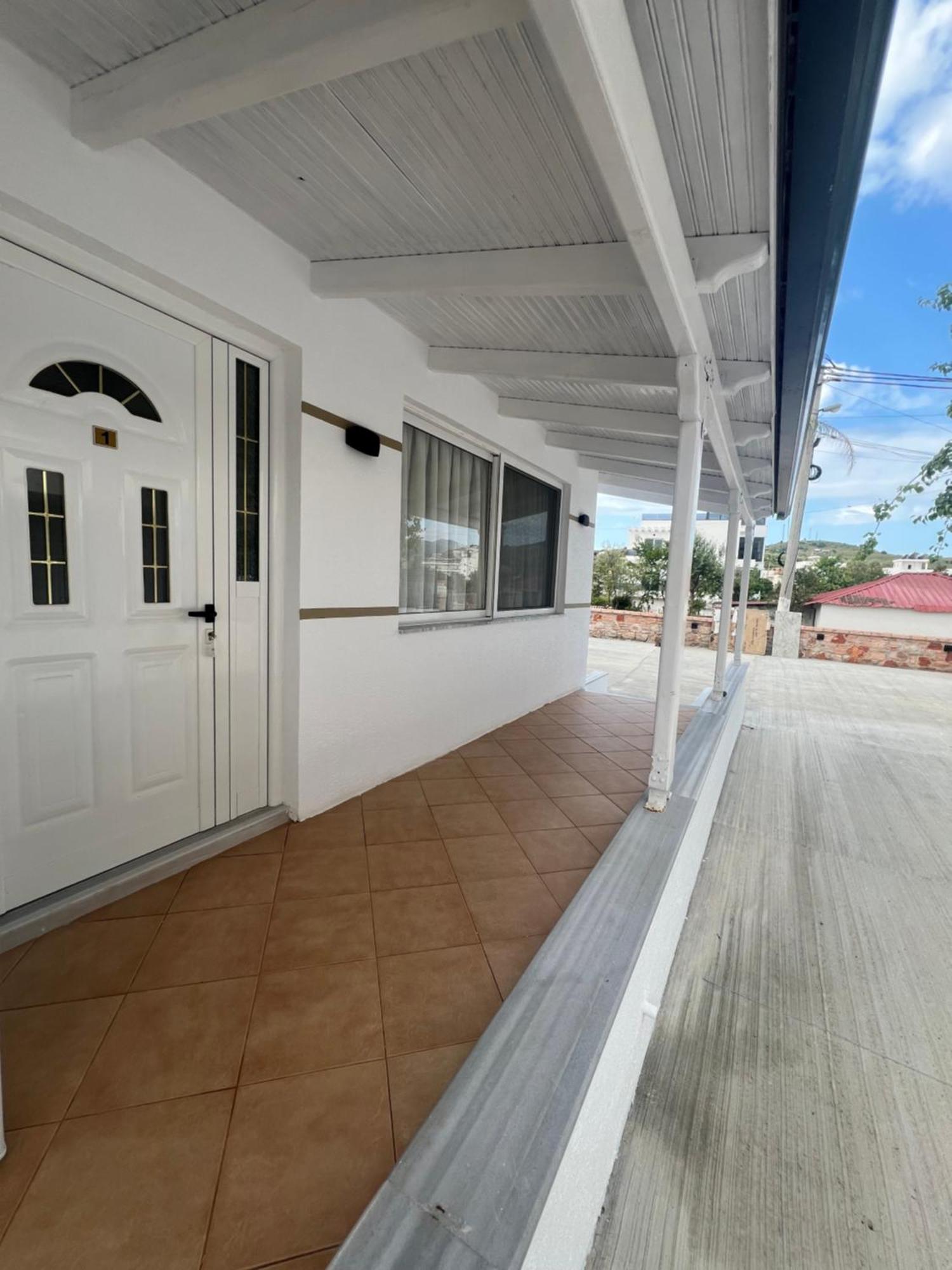 House Pollo Hotel Ksamil Bagian luar foto